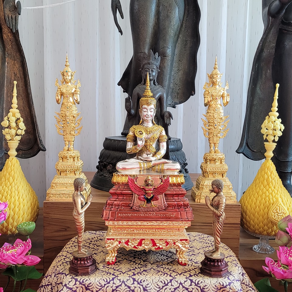 พระพุทธจักรพรรดินิรมิตพิชิตชมพูมารโมลี